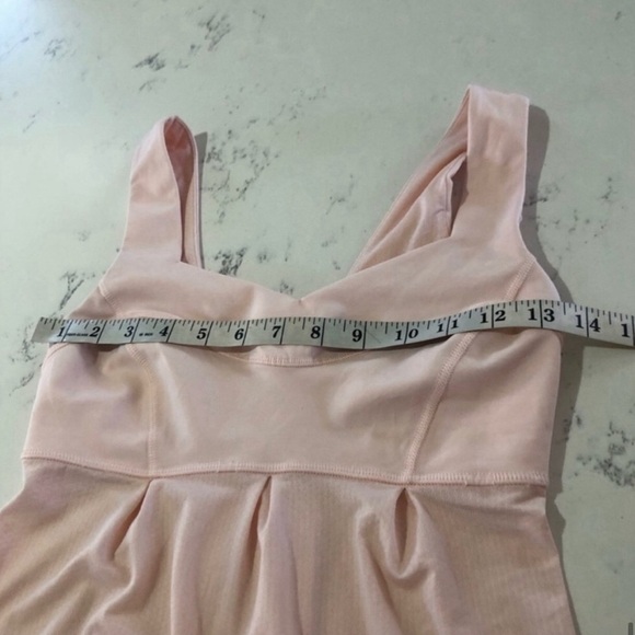 Lululemon shirt ajustable at the bottom soft pink size:2 - Picture 13 of 16